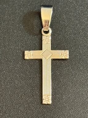 Vintage JJJ Sterling Silver Cross Pendant 1 Inch 1g